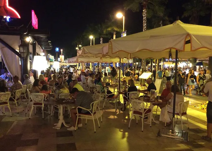 Lägenhet With Terrace In Playa De Americas