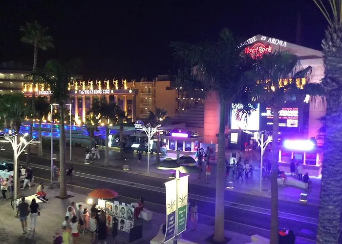 With Terrace In Playa De Americas Плайя-де-лас-Амерікас