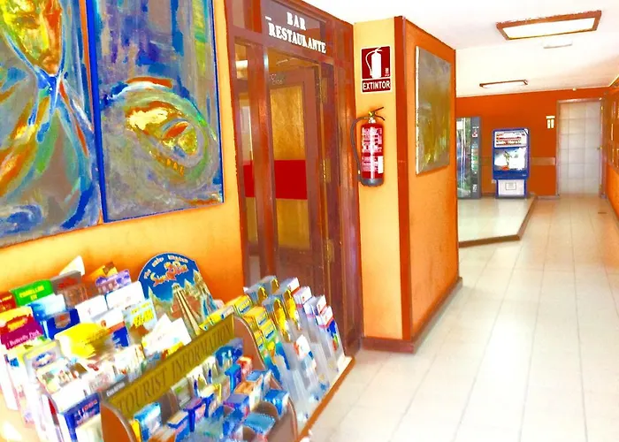 With Terrace In Playa De Americas Апартаменти